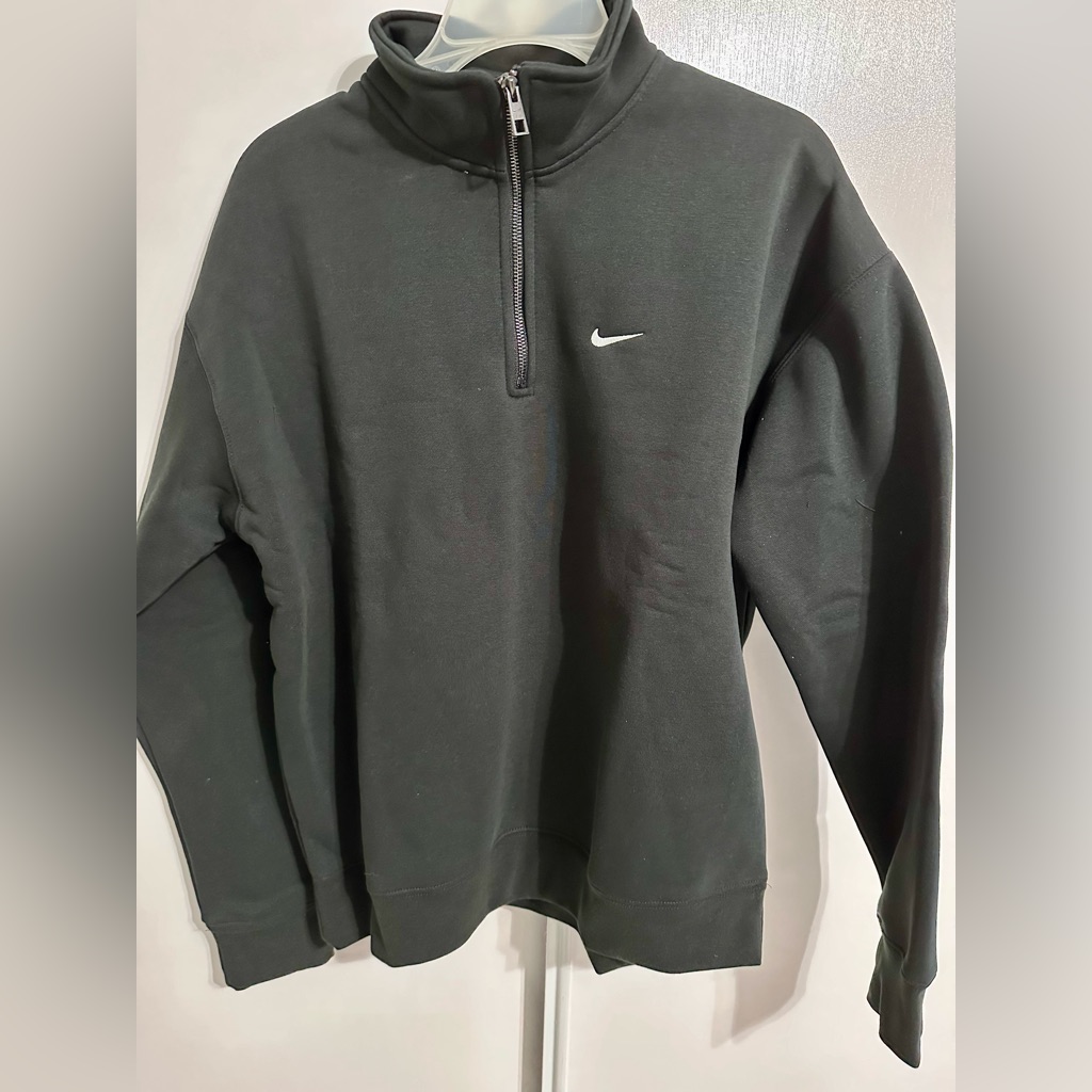 Nike Quarter Zip Pullover